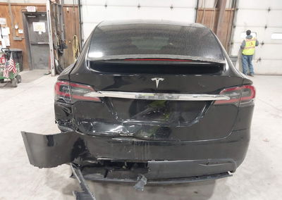 2020 Tesla Model X Performance Dual Motor All-wheel Drive, uszkodzenie: Lewy tył, Iaai lot 44919535, zdjęcie 16 z 19