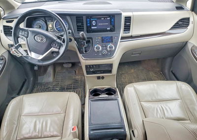 2015 Toyota All Models Sienna, uszkodzenie: Przód, Copart lot 72846585, zdjęcie 8 z 13