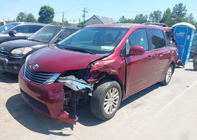 2012 Toyota Sienna Xle V6 8 Passenger, uszkodzenie: Front & Rear, Iaai lot 45315450, zdjęcie 2 z 20
