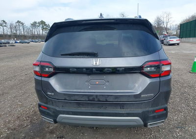 2025 Honda Pilot Touring, Front End damage, Iaai lot 44848324, photo 16 of 17