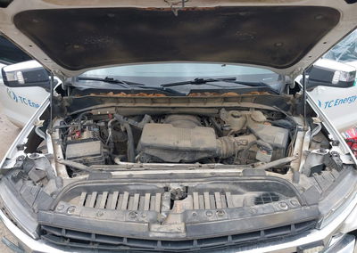 2019 Chevrolet Silverado 1500 Lt, daño Frontal derecho, Iaai lote 45092745, foto 9 de 15