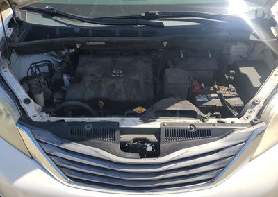 2011 Toyota Sienna Xle 8-passenger, пошкодження: Бік, Copart лот 59301576, фото 12 з 13