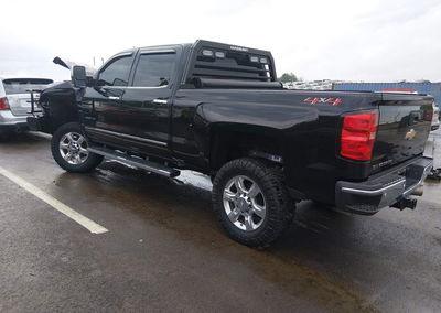 2019 Chevrolet Silverado 2500hd Ltz, Right Front damage, Iaai lot 44977343, photo 3 of 16