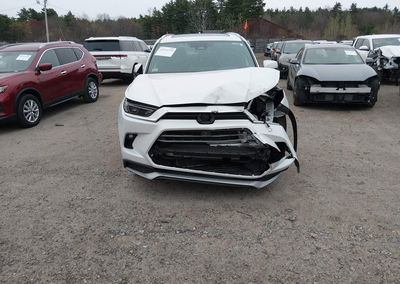 2024 Toyota Grand Highlander Hybrid Platinum Max, uszkodzenie: Lewy przód, Iaai lot 44924739, zdjęcie 13 z 17