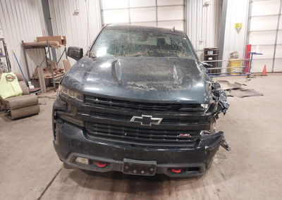 2020 Chevrolet Silverado 1500 4wd  Short Bed Lt Trail Boss, daño Frontal izquierdo, Iaai lote 44753558, foto 13 de 17
