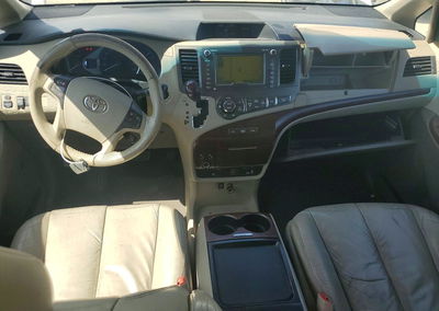 2011 Toyota Sienna Xle 8-passenger, пошкодження: Бік, Copart лот 59301576, фото 8 з 13