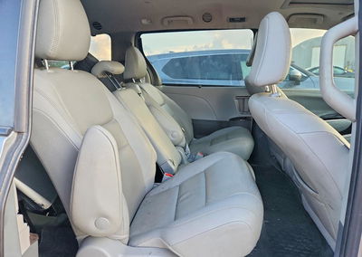 2020 Toyota Sienna, uszkodzenie: Przód, Copart lot 56516406, zdjęcie 10 z 12