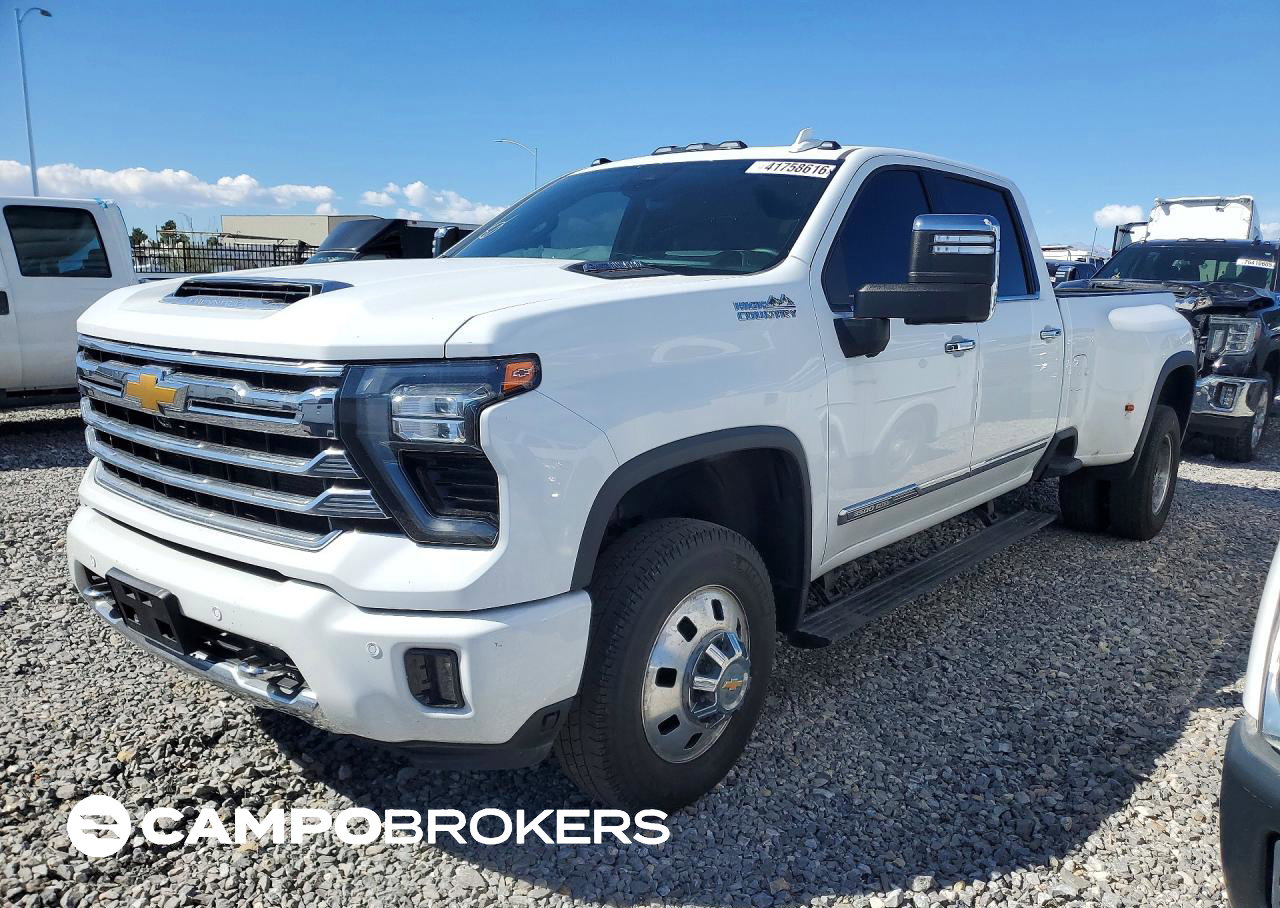 2024 Chevrolet Silverado K3500 High Country, uszkodzenie: Drobne wgniecenia/zarysowania, Copart lot 41758616