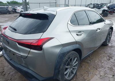 2019 Lexus Ux 200, daño Frontal, Iaai lote 45198626, foto 4 de 18