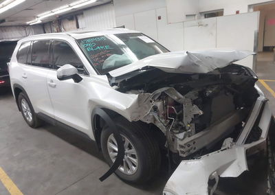 2024 Toyota Grand Highlander Xle, uszkodzenie: Przód, Iaai lot 45112944