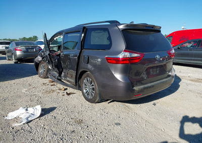 2019 Toyota Sienna Xle 8 Passenger, uszkodzenie: Przód, Iaai lot 45264151, zdjęcie 3 z 19