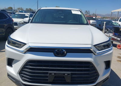 2025 Toyota Grand Highlander Hybrid Le, Rear damage, Iaai lot 45397526, photo 12 of 16