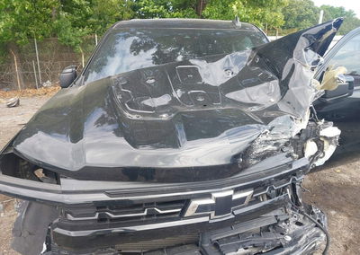 2022 Chevrolet Silverado 1500 4wd  Short Bed Lt Trail Boss, daño Frontal, Iaai lote 45048668, foto 10 de 16