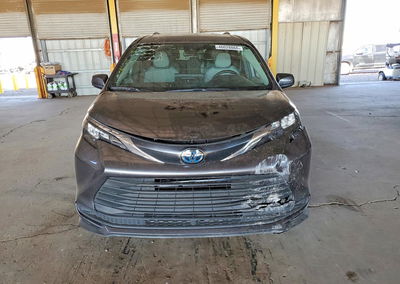 2025 Toyota Sienna, uszkodzenie: Przód, Copart lot 46028866, zdjęcie 5 z 15