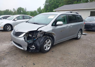 2011 Toyota Sienna Le V6, uszkodzenie: Lewy bok, Iaai lot 45219109, zdjęcie 2 z 17