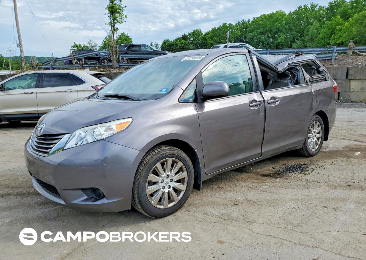 2015 Toyota All Models Sienna, Side damage, Copart lot 57293596