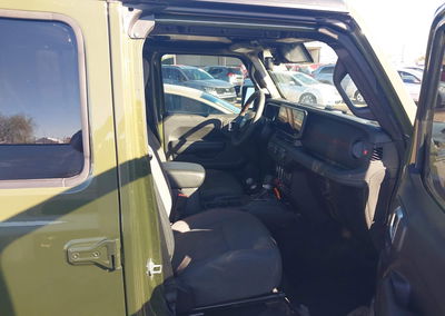 2024 Jeep Wrangler 4-door Rubicon 4x4, пошкодження: Theft, Iaai лот 44763430, фото 5 з 17
