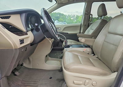 2020 Toyota Sienna Xle Premium 8-passenger, Rear End damage, Copart lot 53040086, photo 7 of 13