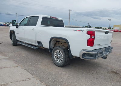 2025 Chevrolet Silverado 2500hd, daño Left & Right Side, Iaai lote 45222435, foto 3 de 16