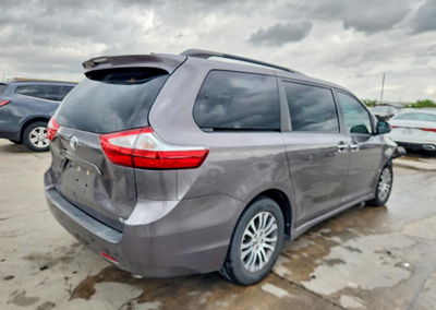 2019 Toyota Sienna Xle 8-passenger, daño Frontal, Copart lote 48432566, foto 3 de 16
