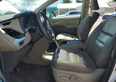 2017 Toyota Sienna Xle Premium 8-passenger, Front End damage, Copart lot 55362826, photo 7 of 14