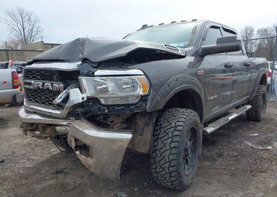 2020 Ram 2500 Tradesman  4x4 6'4 Box, daño Frontal, Iaai lote 44716053, foto 2 de 16
