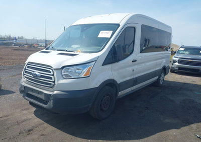 2019 Ford Transit-350 Xlt, daño Trasero, Iaai lote 44718437, foto 2 de 17