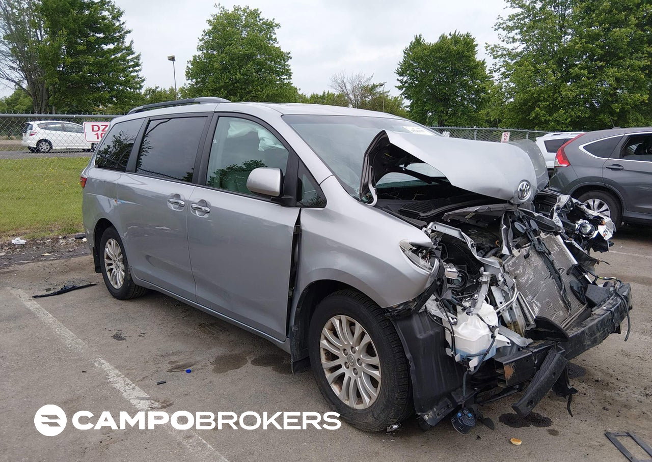 2017 Toyota Sienna Xle 8 Passenger, Front End damage, Iaai lot 45201997