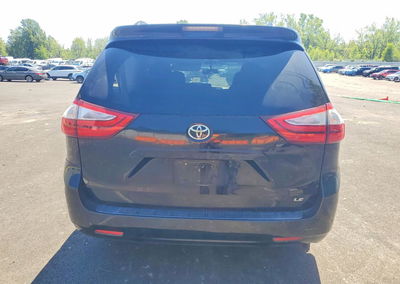 2015 Toyota Sienna, uszkodzenie: Przód, Copart lot 54773576, zdjęcie 6 z 15