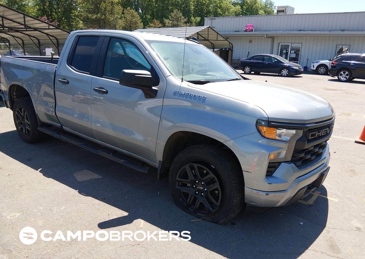 2024 Chevrolet Silverado 1500 4wd  Standard Bed Custom, Left Side damage, Iaai lot 45286110