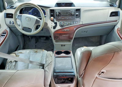 2012 Toyota Sienna Xle 8-passenger, uszkodzenie: Tył, Copart lot 54548976, zdjęcie 8 z 14