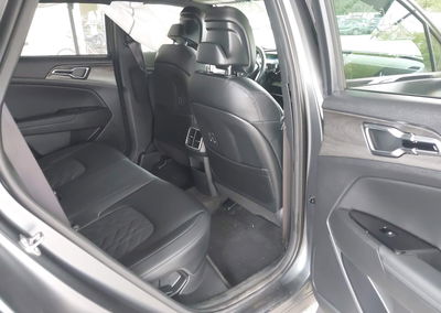 2024 Kia Sportage Plug-in Hybrid X-line Prestige, daño Lateral izquierdo, Iaai lote 45080605, foto 8 de 16