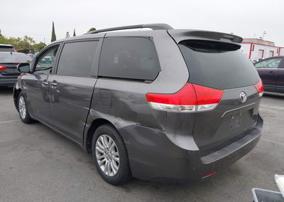 2014 Toyota Sienna Xle V6 8 Passenger, пошкодження: Лівий бік, Iaai лот 45281276, фото 3 з 16