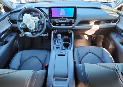 2026 Toyota Grand Highlander Hybrid Limited, daño Volcadura, Copart lote 57563146, foto 8 de 13