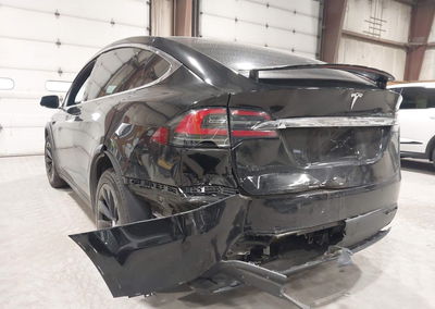 2020 Tesla Model X Performance Dual Motor All-wheel Drive, uszkodzenie: Lewy tył, Iaai lot 44919535, zdjęcie 6 z 19