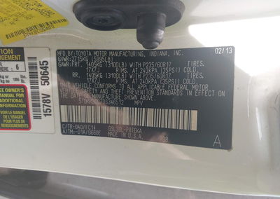 2013 Toyota Sienna Le V6 8 Passenger, daño Trasero, Iaai lote 45045979, foto 9 de 17