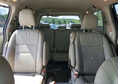 2017 Toyota Sienna Xle Premium 8-passenger, Front End damage, Copart lot 55362826, photo 10 of 14