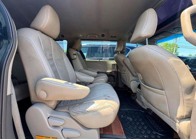 2014 Toyota Sienna Xle 8-passenger, пошкодження: Звичайний знос, Copart лот 57231946, фото 6 з 10