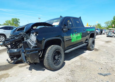 2022 Chevrolet Silverado 2500hd 4wd  Standard Bed Custom, daño Frontal, Iaai lote 44999480, foto 2 de 15
