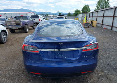 2020 Tesla Model S Long Range Dual Motor All-wheel Drive/long Range Plus Dual Motor All-wheel Drive, daño Lateral derecho,