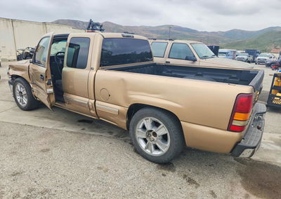 2001 Chevrolet Silverado C1500, daño Lateral, Copart lote 53657766, foto 2 de 12