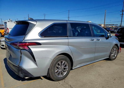 2021 Toyota Sienna Xle 8-passenger, daño Frontal, Copart lote 48681326, foto 3 de 13