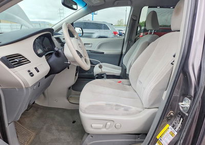 2013 Toyota Sienna Le, Rear End damage, Copart lot 51670696, photo 7 of 15