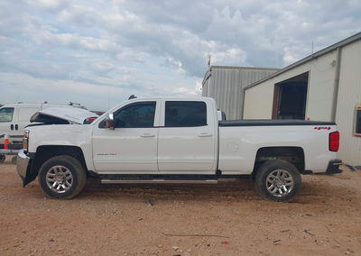 2019 Chevrolet Silverado 2500hd Lt, daño Frontal, Iaai lote 45166177, foto 14 de 21