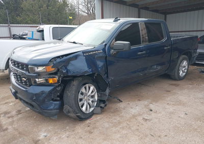 2021 Chevrolet Silverado 1500 2wd  Short Bed Custom, пошкодження: Лівий бік, Iaai лот 43919312, фото 2 з 17