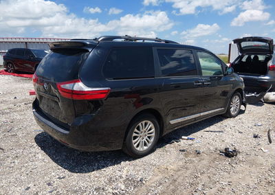 2017 Toyota Sienna Xle 8 Passenger, Normal Wear & Tear damage, Iaai lot 45528339, photo 4 of 16