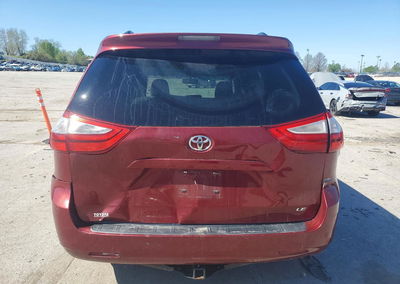 2015 Toyota Sienna Le 8-passenger, daño Frontal, Copart lote 48406316, foto 6 de 13