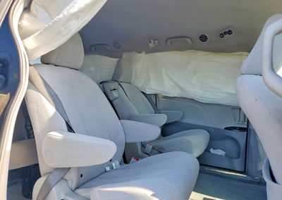 2012 Toyota All Models Sienna, uszkodzenie: Przód, Copart lot 54724836, zdjęcie 11 z 14