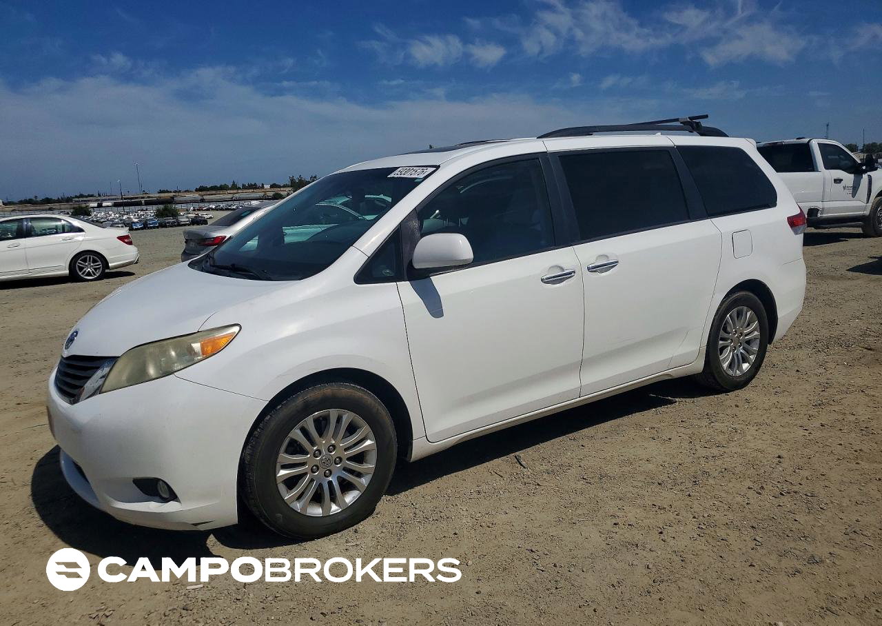 2011 Toyota Sienna Xle 8-passenger, пошкодження: Бік, Copart лот 59301576