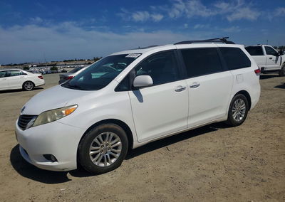 2011 Toyota Sienna Xle 8-passenger, пошкодження: Бік, Copart лот 59301576